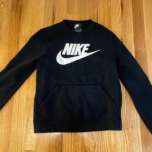 Boys Nike sweatshirt size M